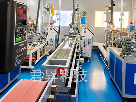 PFA管擠出機(jī)生產(chǎn)線