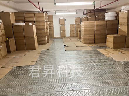 倉(cāng)庫(kù)四