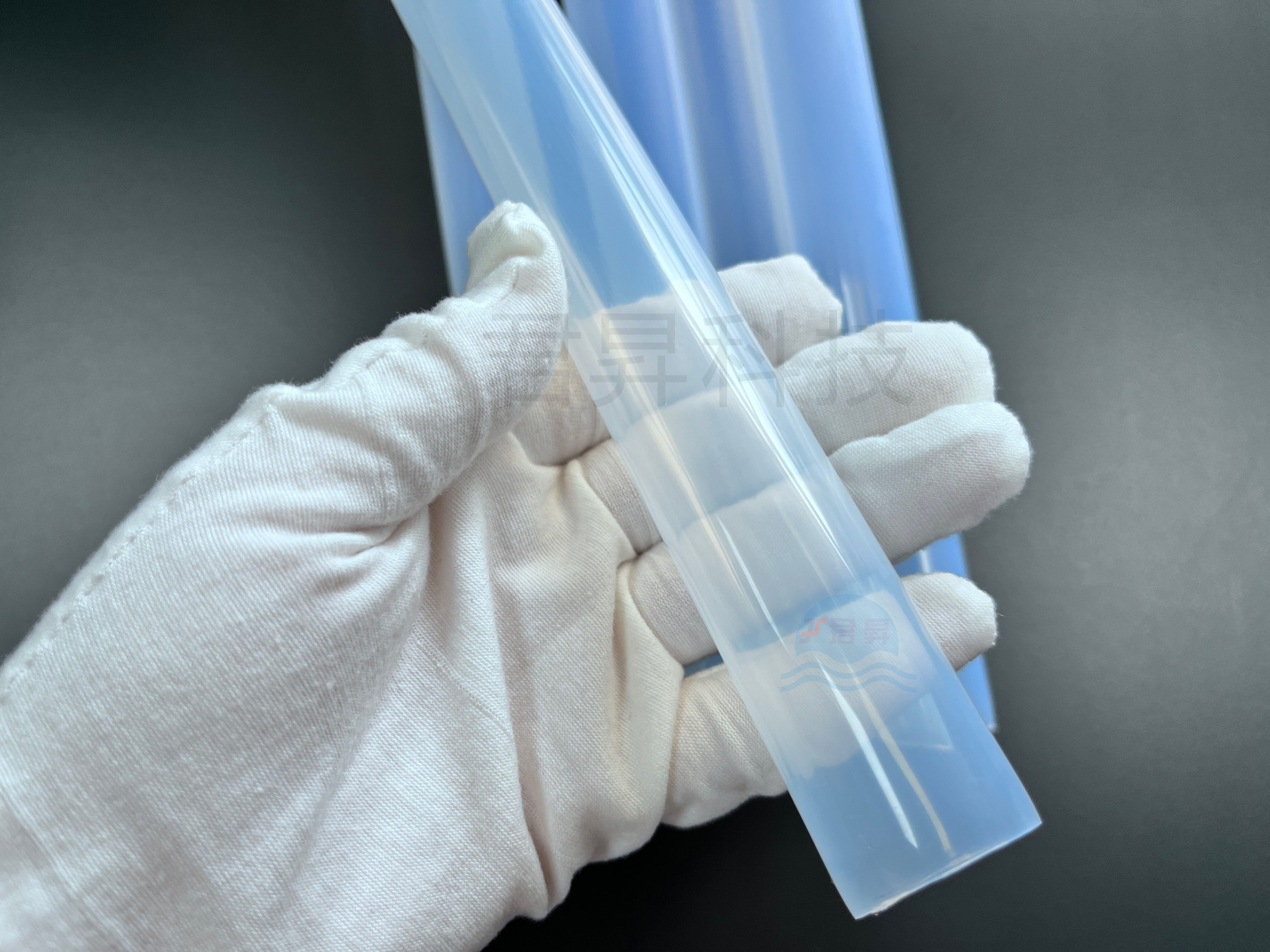 PFA管 vs PTFE管焊接效果對(duì)比